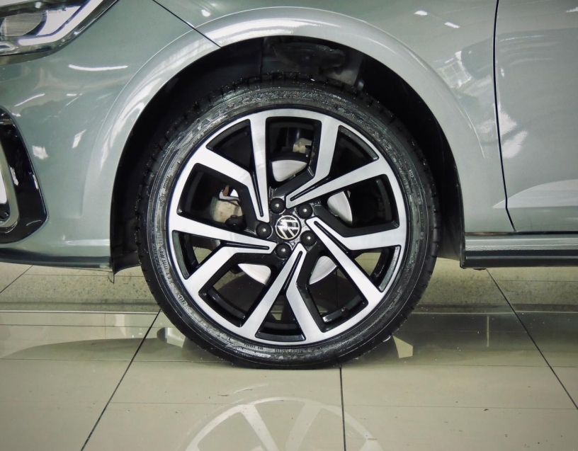 volkswagen virtus 1.4 250 tsi exclusive automatico flex 4p 2025