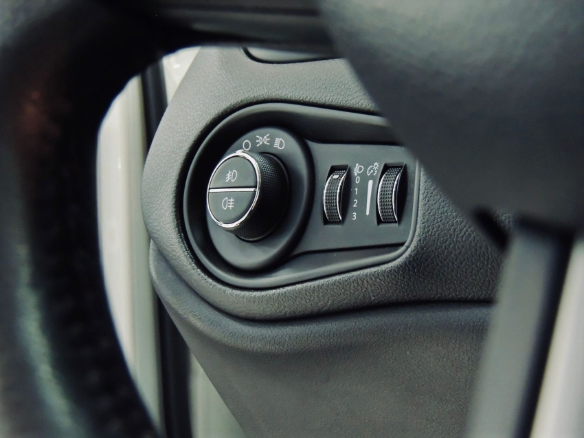 jeep renegade 1.8 16v flex longitude 4p automatico 2021