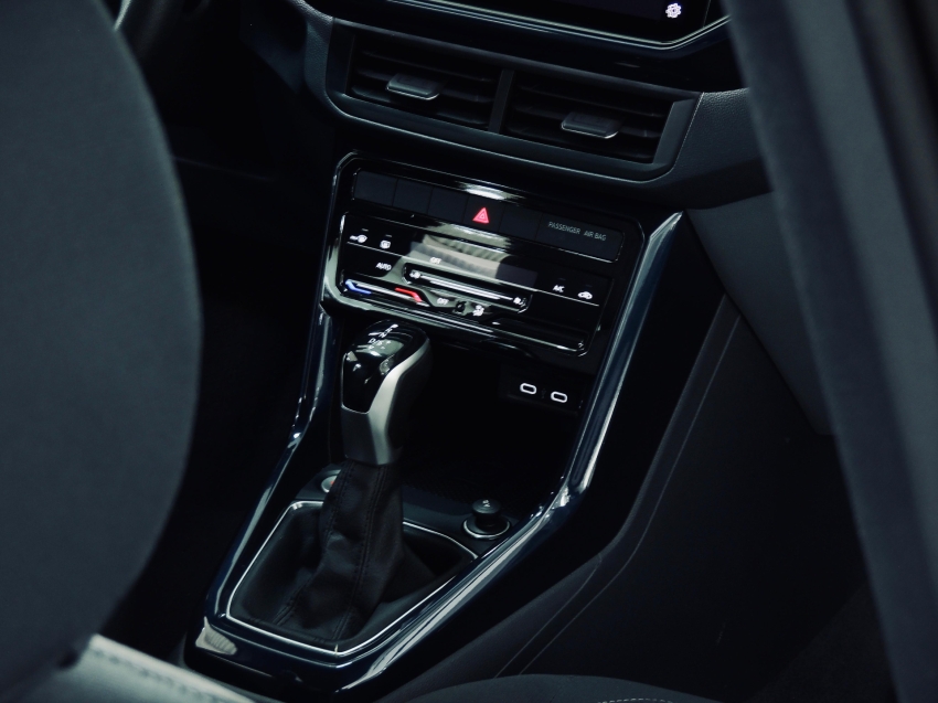 volkswagen t-cross 1.0 200 tsi total flex comfortline automatico 4p 202421 volkswagen t-cross 1.0 200 tsi total flex comfortline automatico 4p 202421