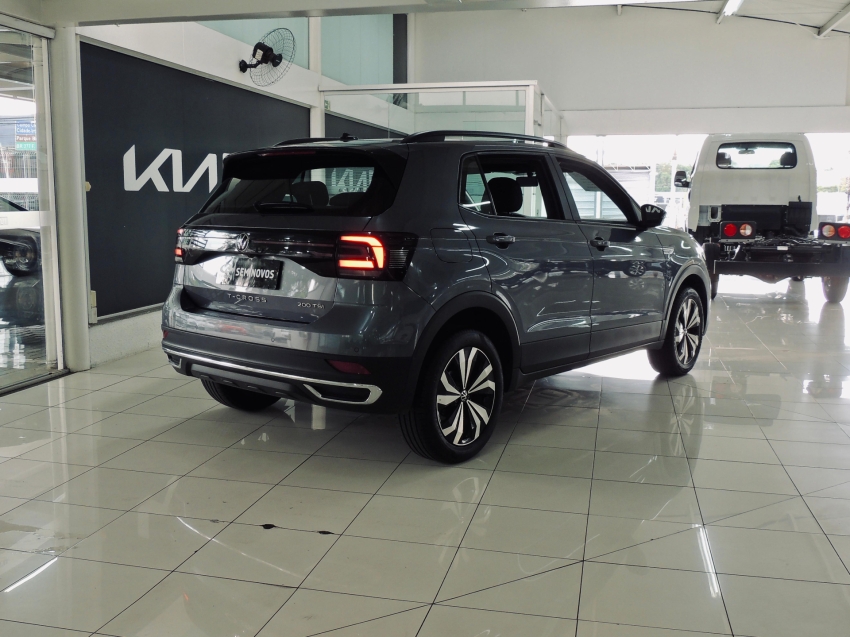 volkswagen t-cross 1.0 200 tsi total flex comfortline automatico 4p 202414 volkswagen t-cross 1.0 200 tsi total flex comfortline automatico 4p 202414