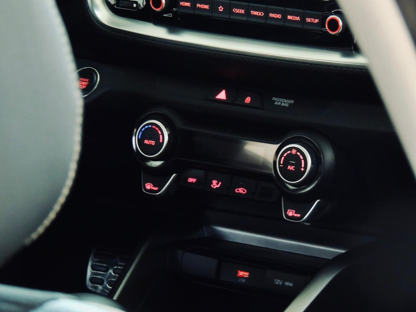 kia stonic 1.0 hibrido automatico 202220