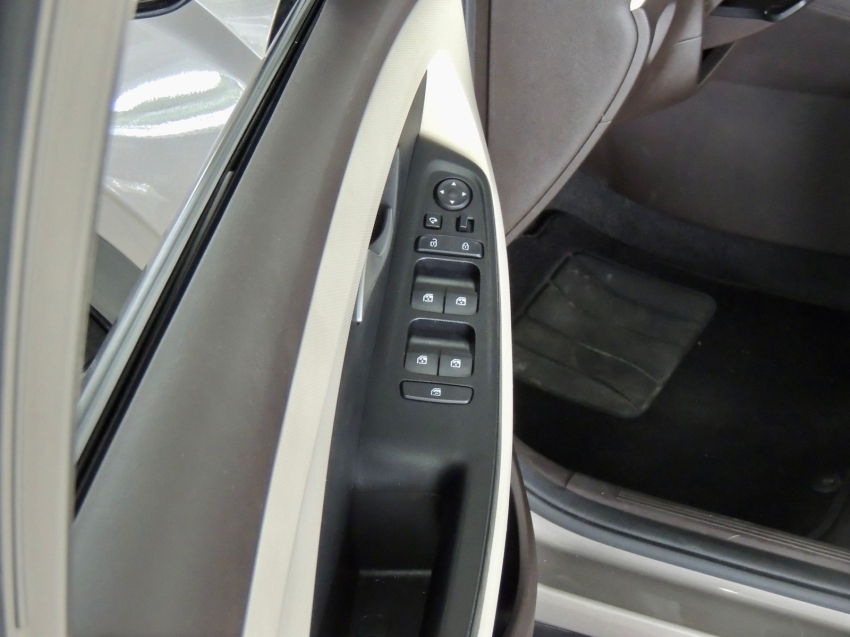 hyundai creta 2.0 flex ultimate automatico 4p 202431