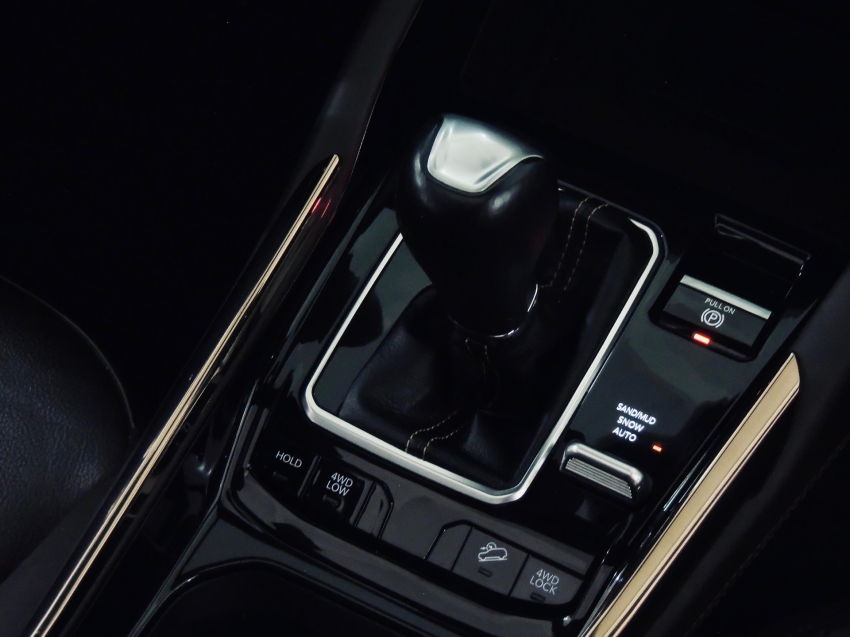 jeep commander 2.0 td380 turbo diesel overland at9 4p automatico 202324