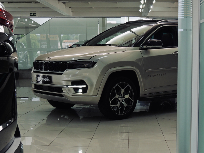 jeep commander 2.0 td380 turbo diesel overland at9 4p automatico 20236