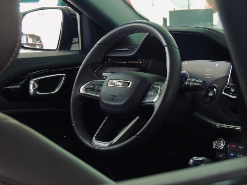 jeep commander 2.0 td380 turbo diesel overland at9 4p automatico 202319