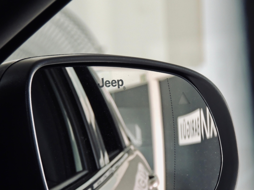 jeep commander 2.0 td380 turbo diesel overland at9 4p automatico 202335