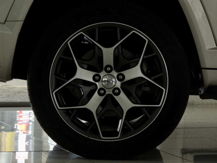 jeep commander 2.0 td380 turbo diesel overland at9 4p automatico 202318