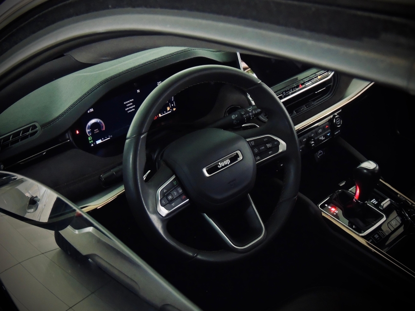 jeep commander 2.0 td380 turbo diesel overland at9 4p automatico 202322