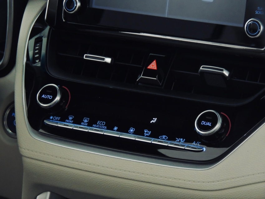 toyota corolla 1.8 hibrido automatico 202221