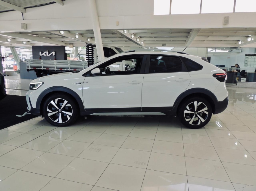 volkswagen nivus 1.0 200 tsi total flex highline automatico 4p 20215