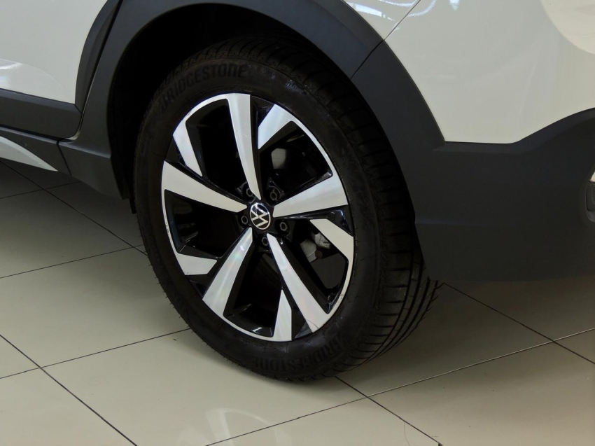 volkswagen nivus 1.0 200 tsi total flex highline automatico 4p 20216