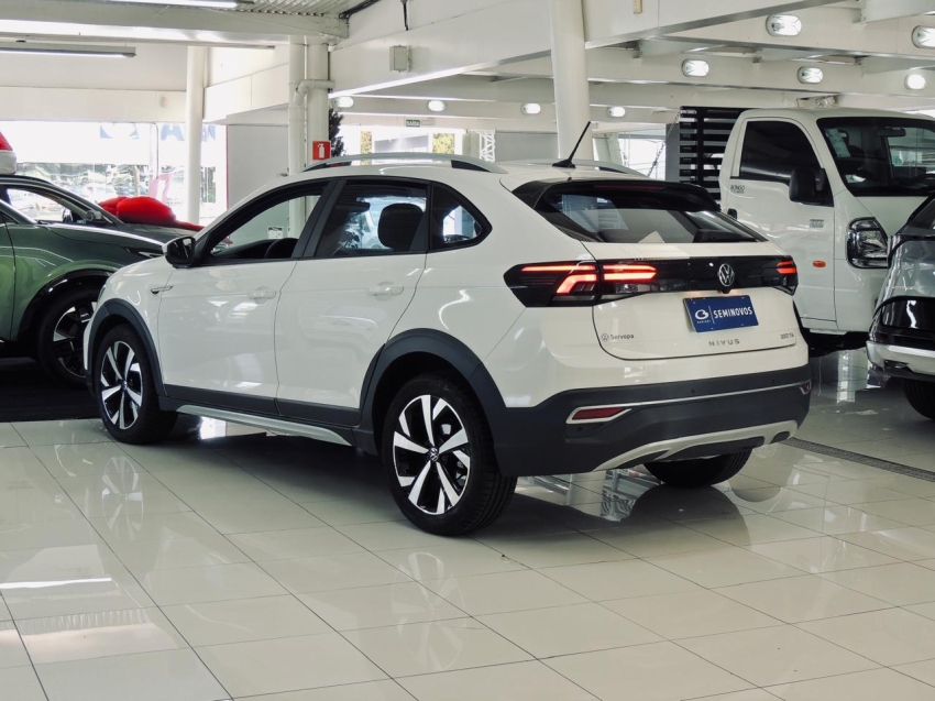 volkswagen nivus 1.0 200 tsi total flex highline automatico 4p 20217