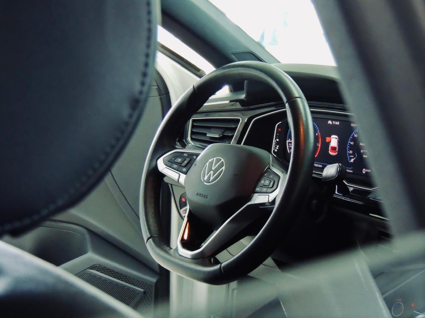 volkswagen nivus 1.0 200 tsi total flex highline automatico 4p 202119