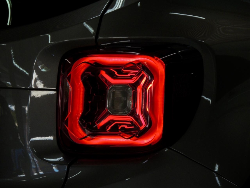 jeep renegade 1.8 16v flex longitude 4p automatico 202111