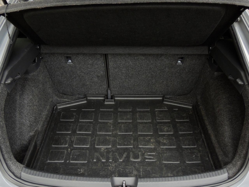 volkswagen nivus 1.0 200 tsi total flex highline automatico 4p 202210