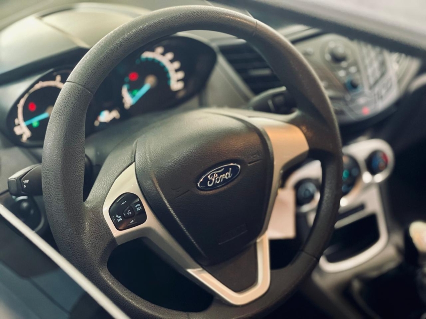 ford fiesta 1.6 sel hatch 16v flex 4p manual 201713