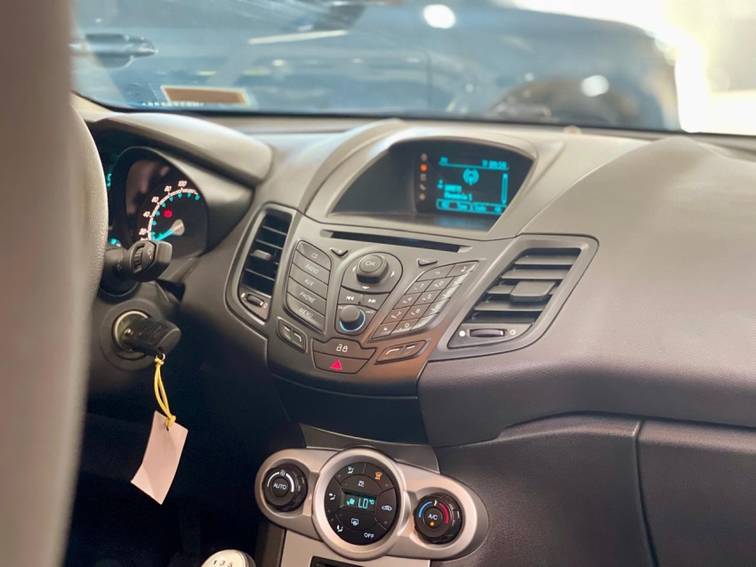 ford fiesta 1.6 sel hatch 16v flex 4p manual 201717