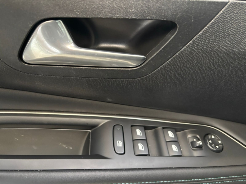 peugeot 3008 1.6 16v thp gasolina griffe automatico 4p 202216