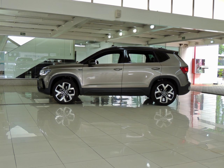 volkswagen taos 1.4 250 tsi total flex highline automatico 4p 20246