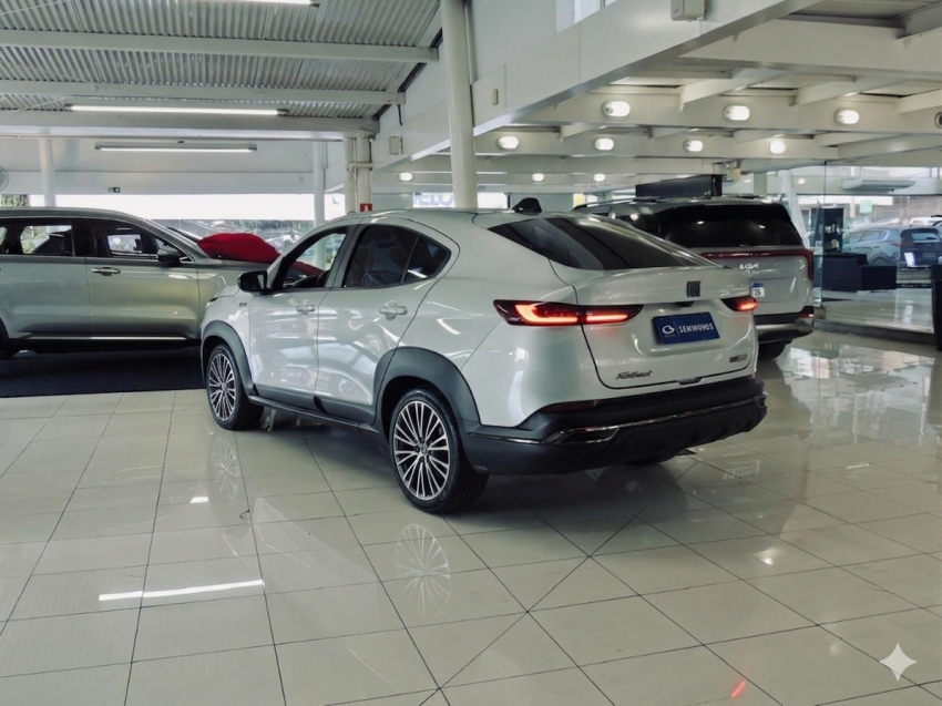 fiat fastback 1.3 turbo 270 flex limited edition at6 4p automatico 20244