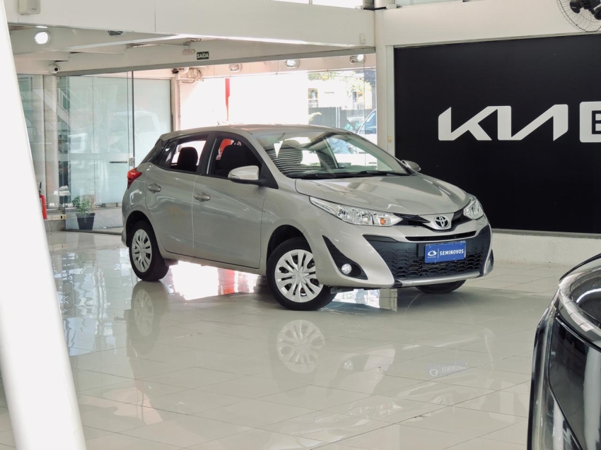 toyota yaris 1.3 16v flex xl multidrive 4p automatico 2020