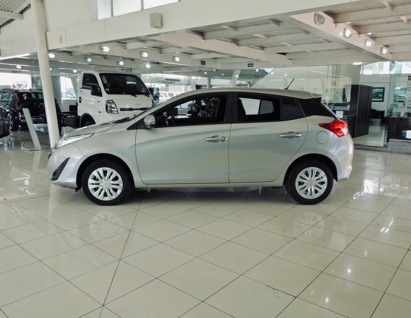 toyota yaris 1.3 16v flex xl multidrive 4p automatico 20207