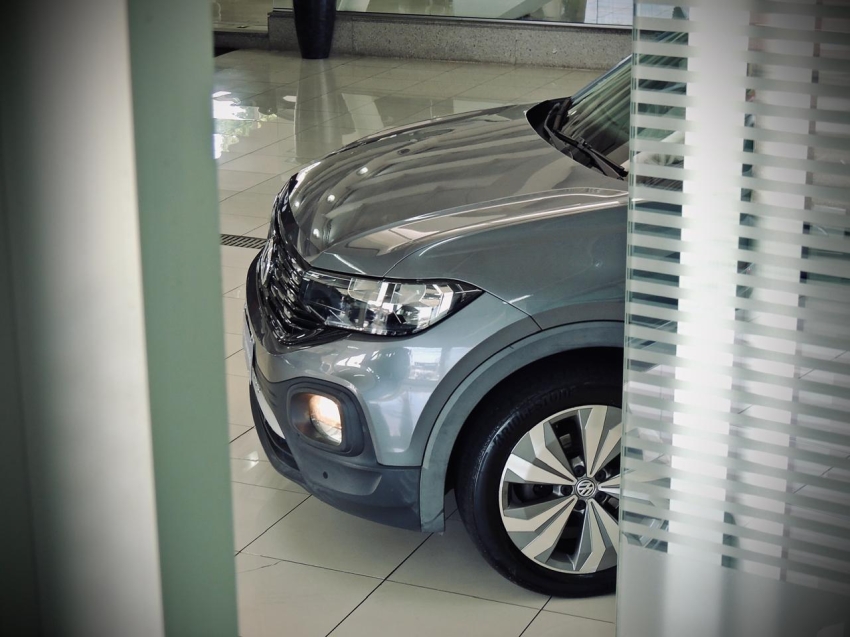 volkswagen t-cross 1.0 200 tsi total flex comfortline automatico 4p 20205