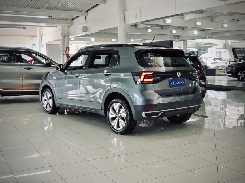 volkswagen t-cross 1.0 200 tsi total flex comfortline automatico 4p 20208