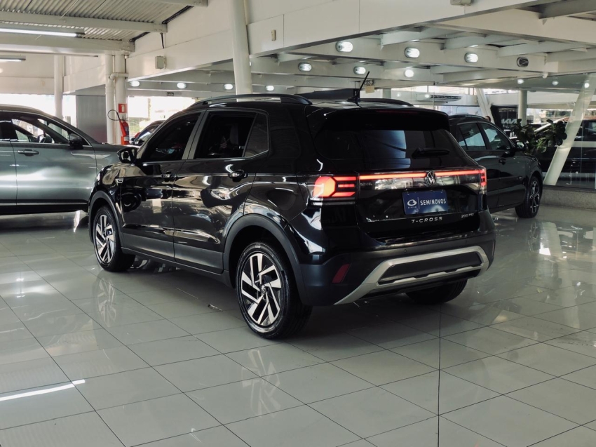 volkswagen t-cross 1.0 200 tsi total flex comfortline automatico 4p 20256