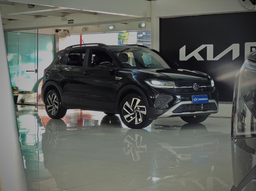 volkswagen t-cross 1.0 200 tsi total flex comfortline automatico 4p 2025