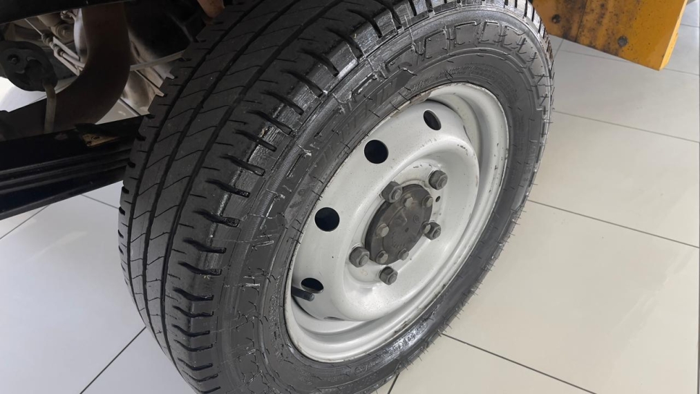 kia bongo 2.5 diesel 20237