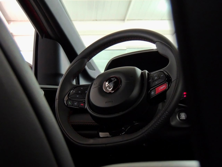 fastback abarth turbo 185hp (apenas 29.000 mil km rodados)24