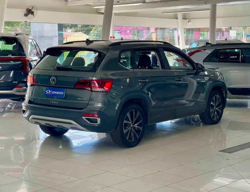 volkswagen taos 1.4 250 tsi total flex comfortline automatico 4p 202410