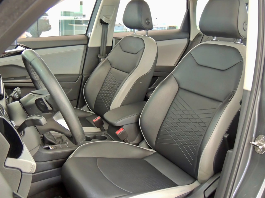 volkswagen taos 1.4 250 tsi total flex comfortline automatico 4p 202419