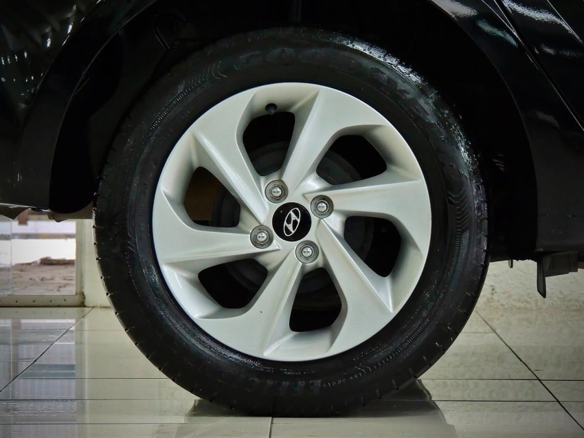hb20 1.6 premium automatico impecavel (apenas 30.000 mil km rodados)14