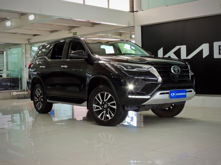 toyota hilux sw4 2.8 d-4d turbo diesel srx 4x4 automatico 4p 20230