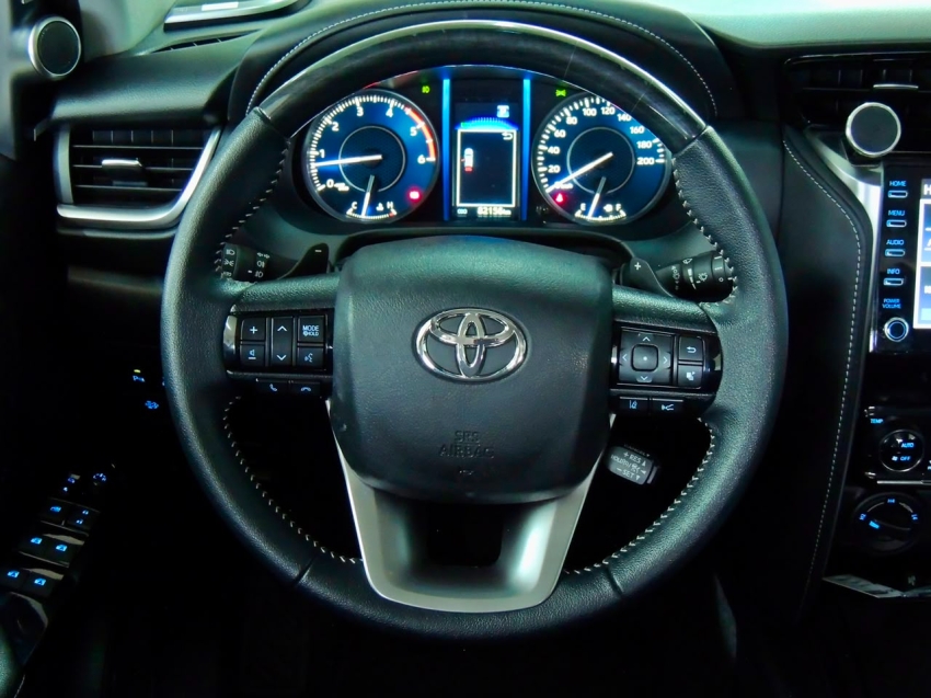 toyota hilux sw4 2.8 d-4d turbo diesel srx 4x4 automatico 4p 202318