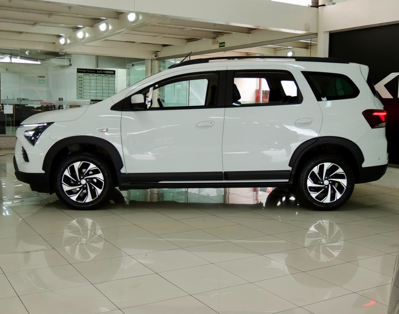 chevrolet spin 1.8 premier flex at (apenas 43.000 mil km rodados - 7 lugares)10