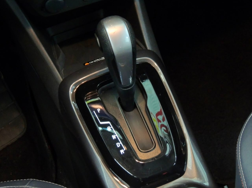 chevrolet spin 1.8 premier flex at (apenas 43.000 mil km rodados - 7 lugares)23
