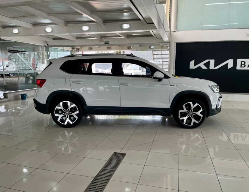 volkswagen taos 1.4 250 tsi total flex highline automatico 4p 202414