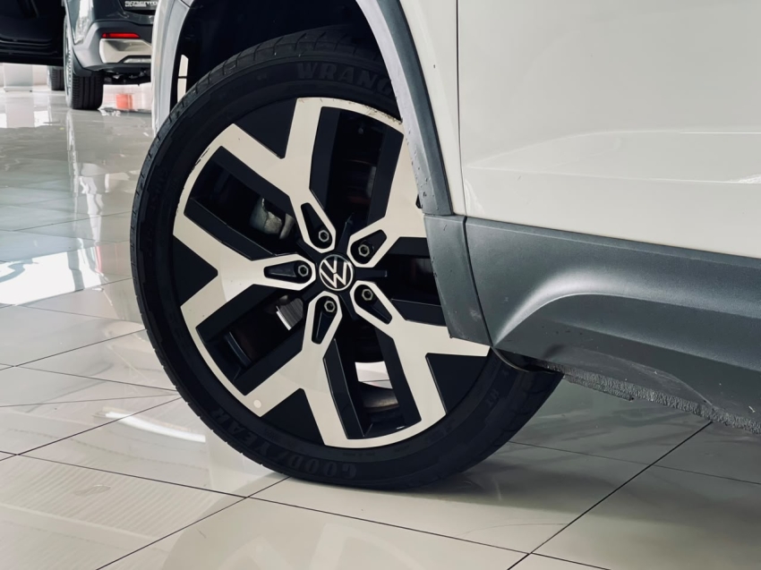 volkswagen taos 1.4 250 tsi total flex highline automatico 4p 20247