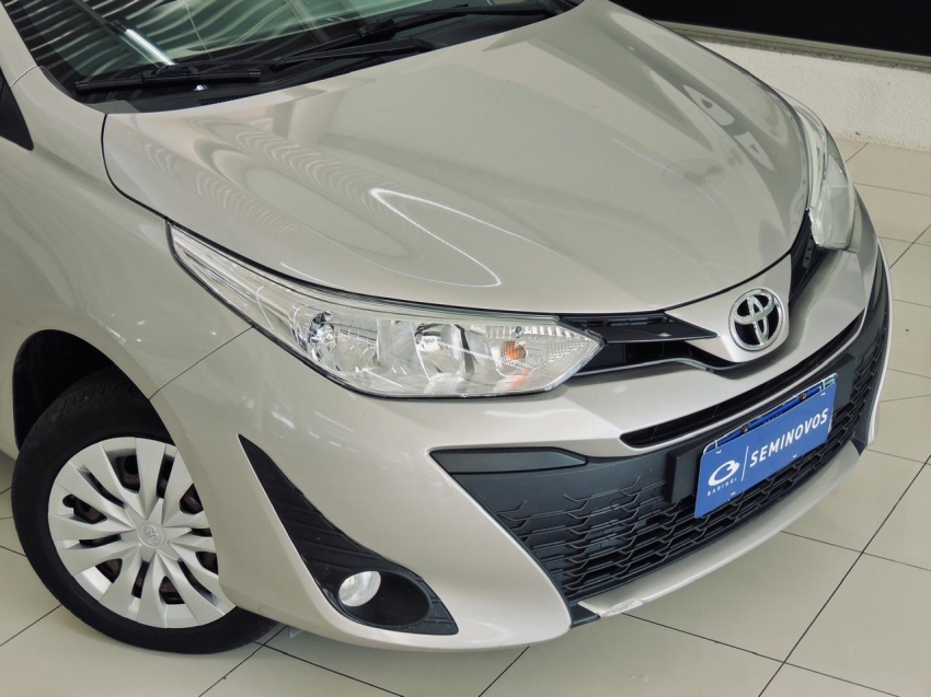 toyota yaris 1.5 16v flex xl multidrive 4p automatico 202510