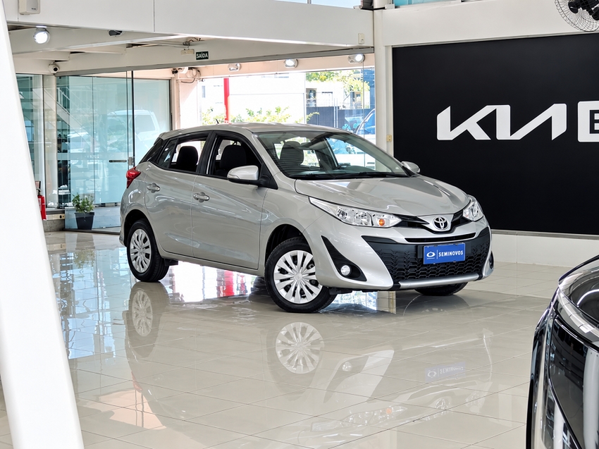 toyota yaris 1.5 16v flex xl multidrive 4p automatico 20250
