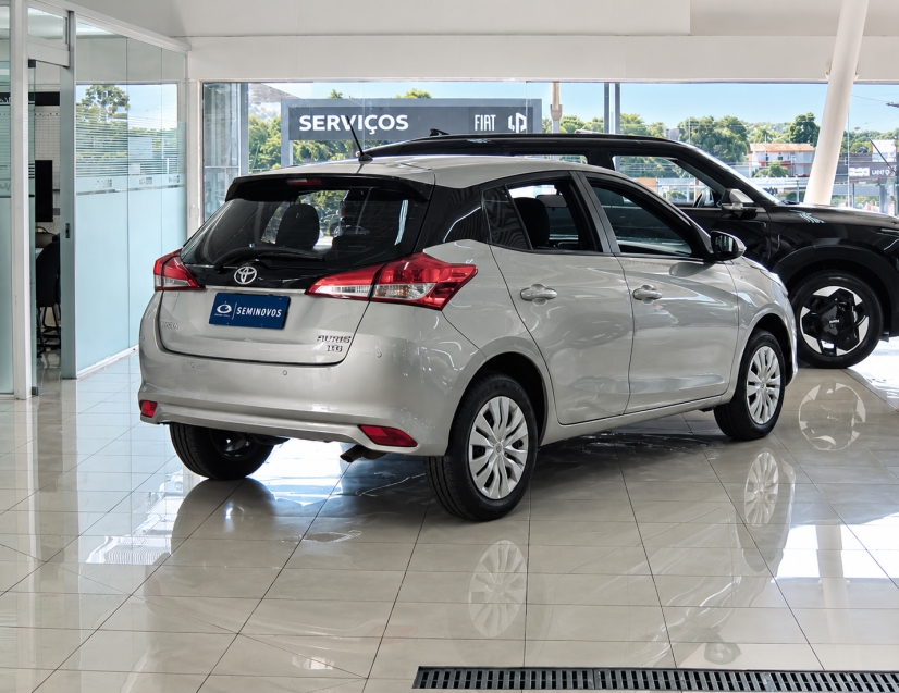 toyota yaris 1.5 16v flex xl multidrive 4p automatico 20258