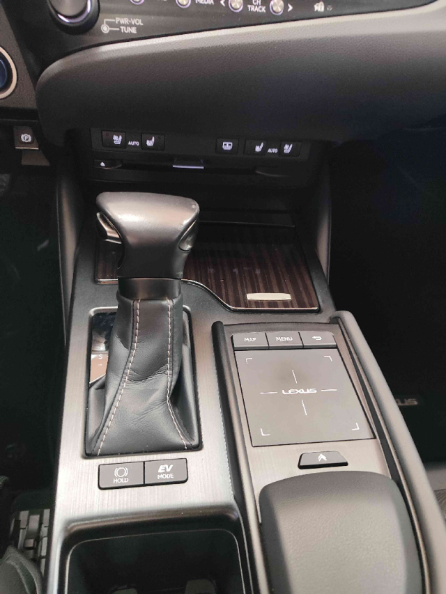lexus es 300h 2.5 16v hibrido cvt 4p automatico 2019