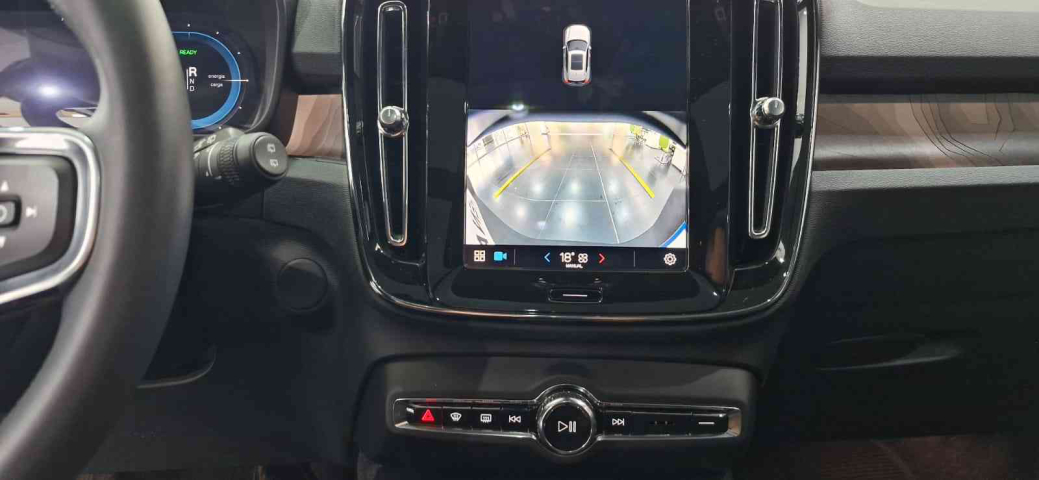volvo xc40 p6 recharge electric plus 2024