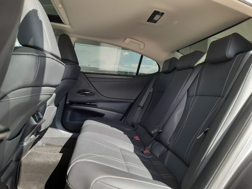 lexus es 2.5 hibrido automatico 2023