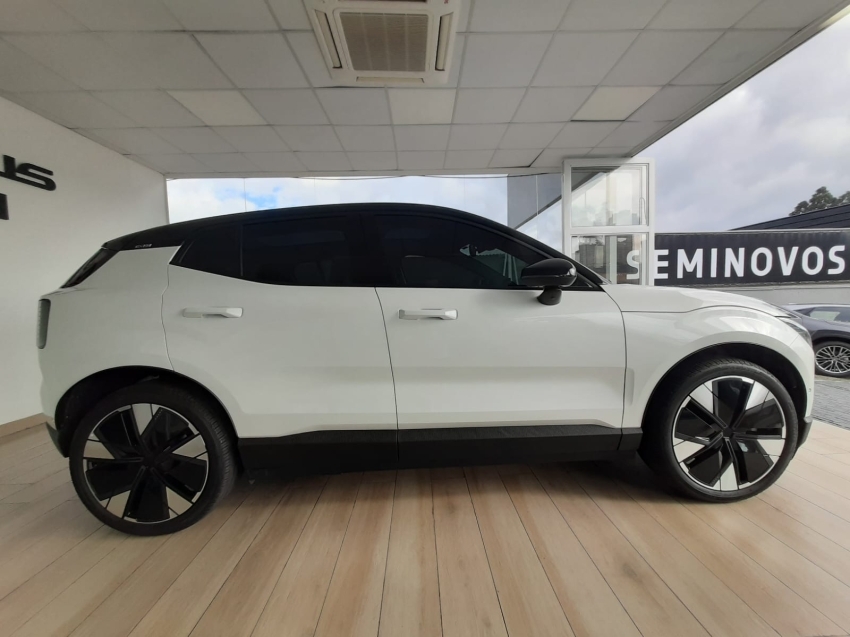 volvo ex30 automatico 2024