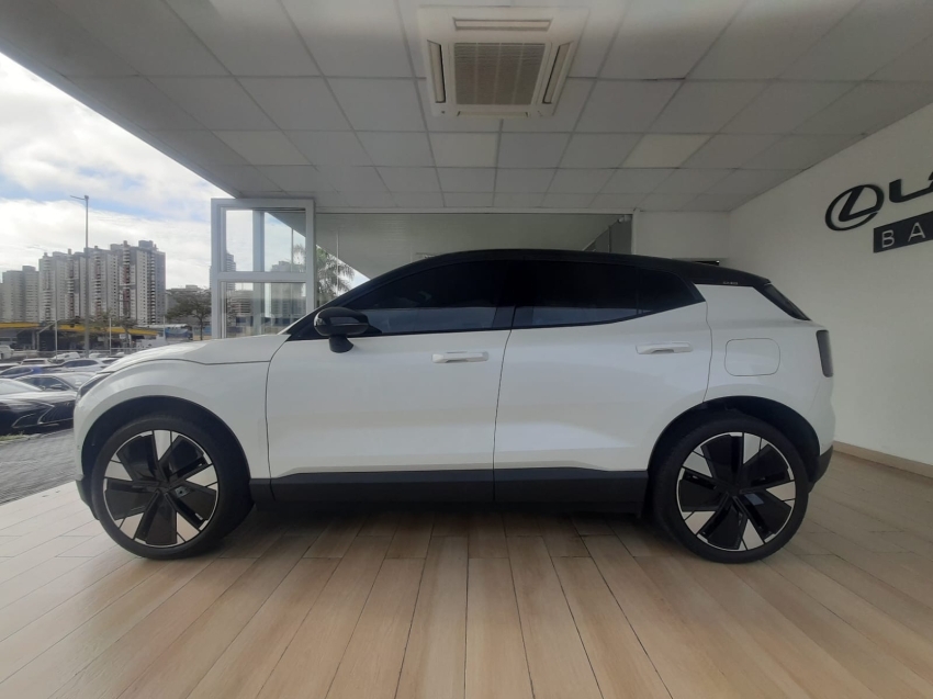 volvo ex30 automatico 2024