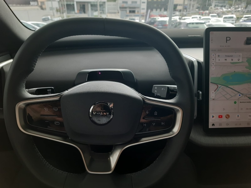 volvo ex30 automatico 2024